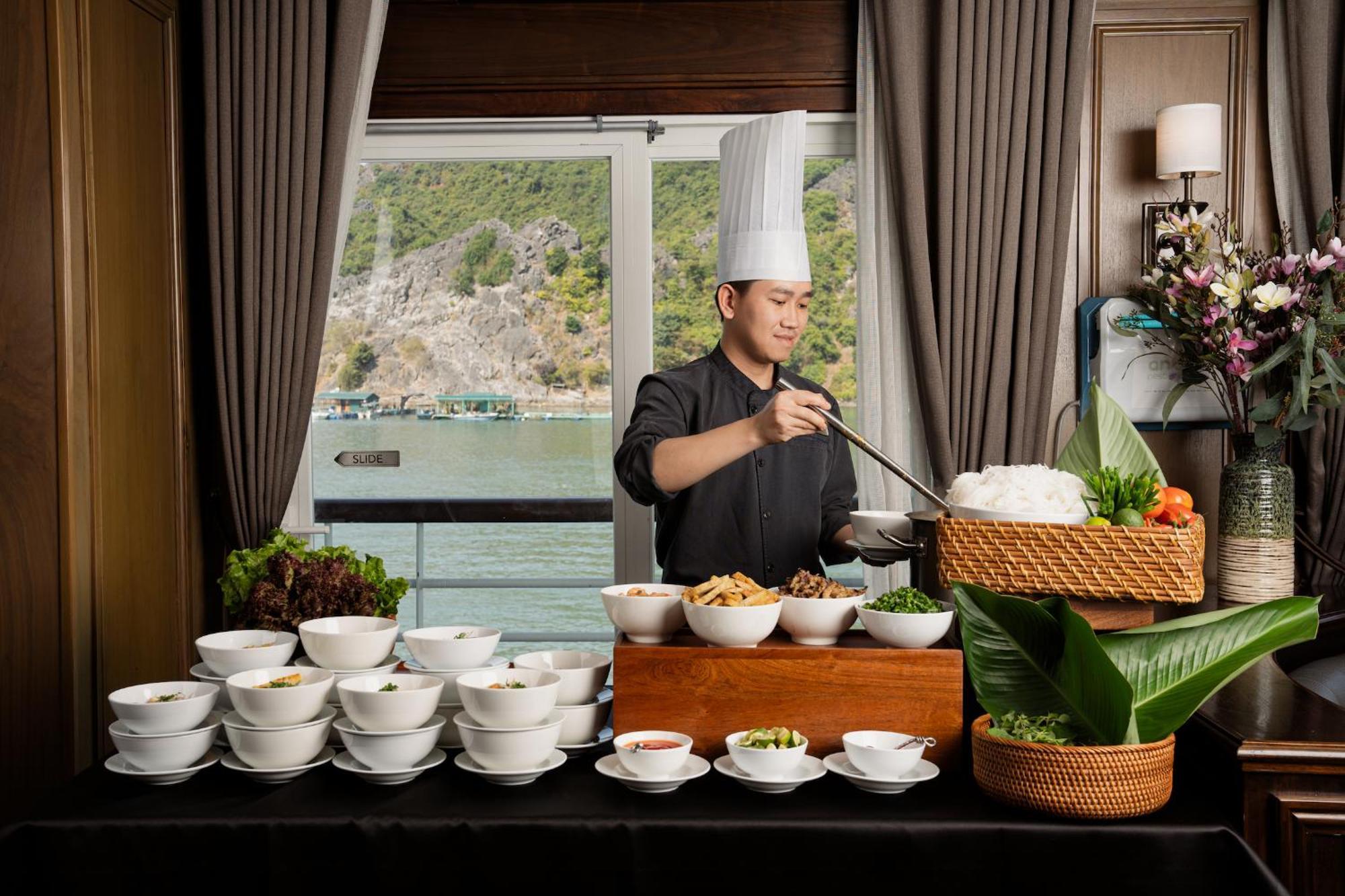 Hotel Ambassador Cruise Halong Bay Ha Long Exterior foto